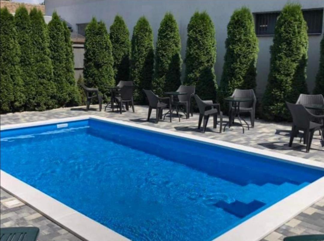 Hotel Brill Orosháza Exteriör bild